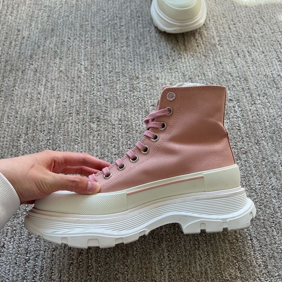 Alexander McQueen Women’s Tread Slick Boots in Pink/White - Picture 6 of 15